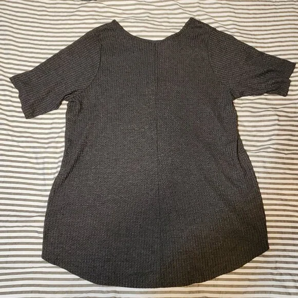 Gray Waffle Knit Hi-Low top - Picture 6 of 12